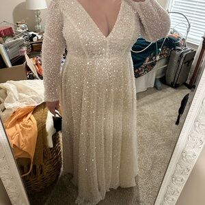 Elegant Cream Wedding Dress